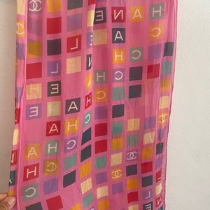 CHANEL rectangular scarf 60x 12 vintage great condition